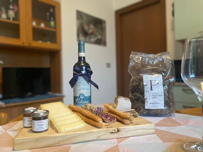 Gîte pour 4 personnes, avec terrasse et vue à Sondrio - 3