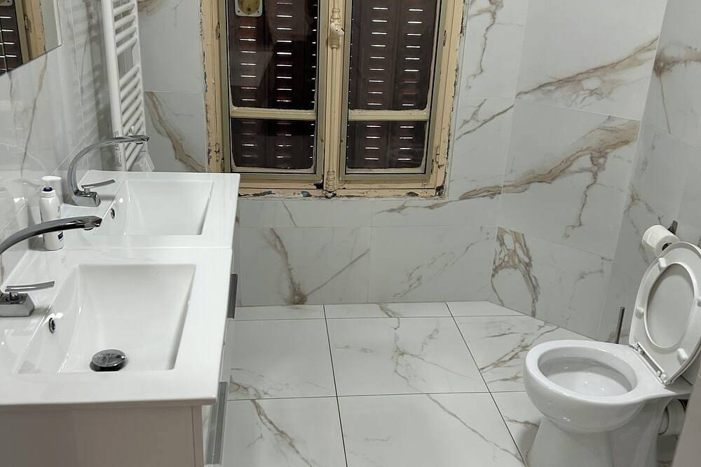 Entire apartment, Apartment 5 minutes from Orly. Ideal for a short stopover before a trip in Athis-Mons, Essonne