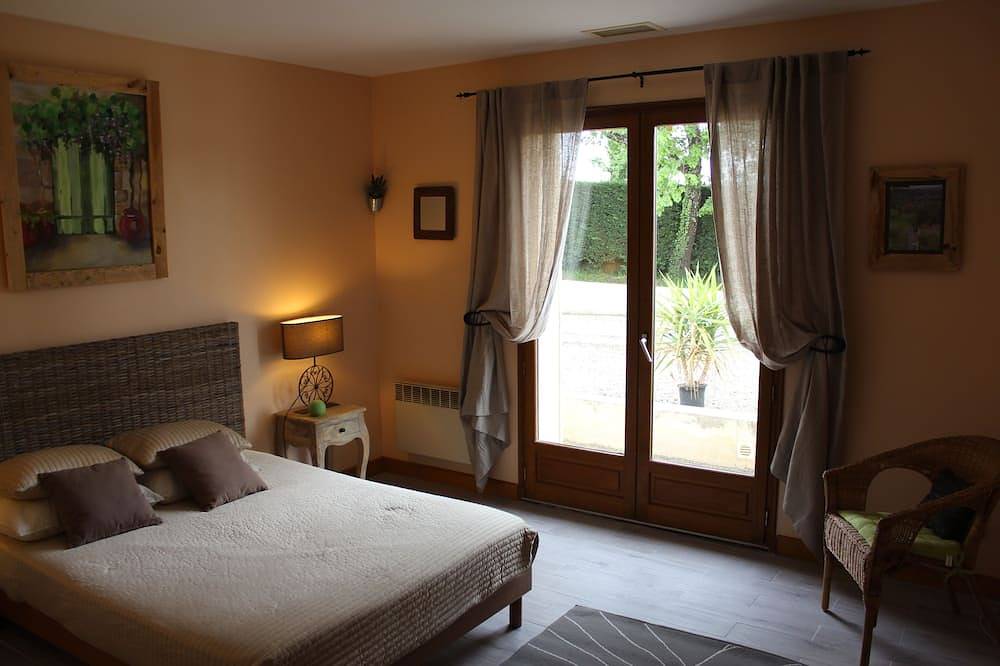 House / Villa - Pont Saint Esprit in Pont-Saint-Esprit, Nimes region