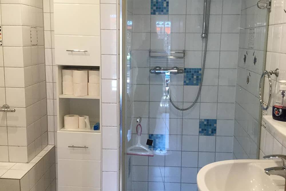 Ganze Wohnung, Gemütliche Ferienwohnung mit separatem Eingang und Terrassenbereich in Kellinghusen, Kreis Steinburg