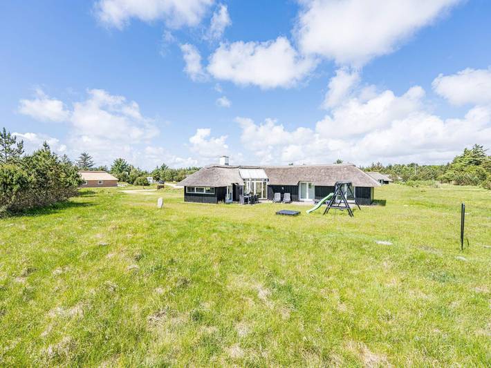Ferienhaus für 6 Personen, mit Terrasse und Garten sowie Sauna in Vejers Strand - 2