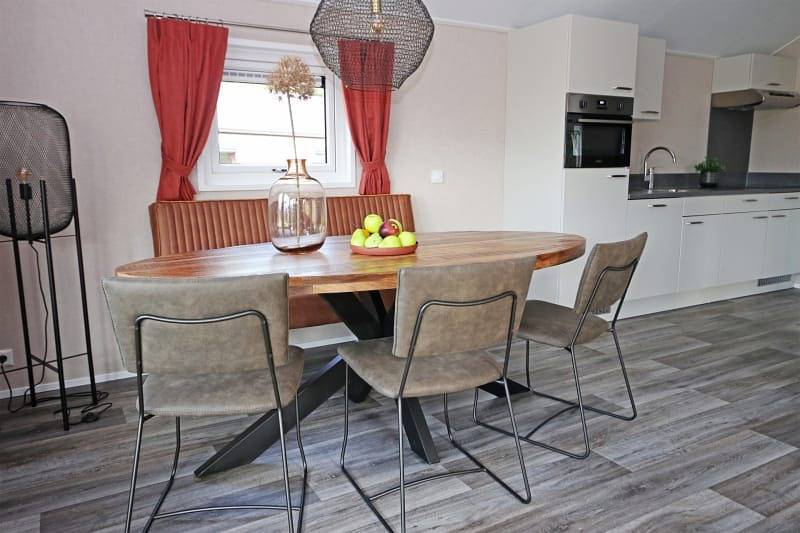 Caravan voor 6 personen met terras in Veluwe