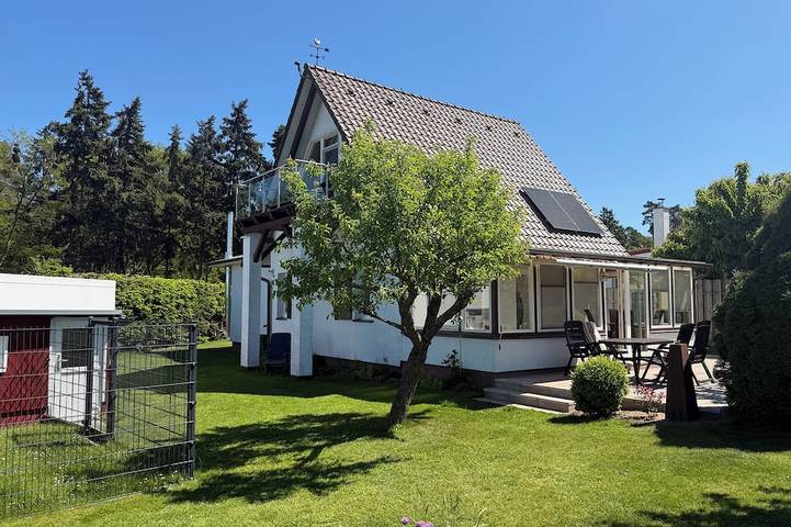 Ferienhaus für 2 Personen, mit Balkon und Garten in Vogelsang-Warsin