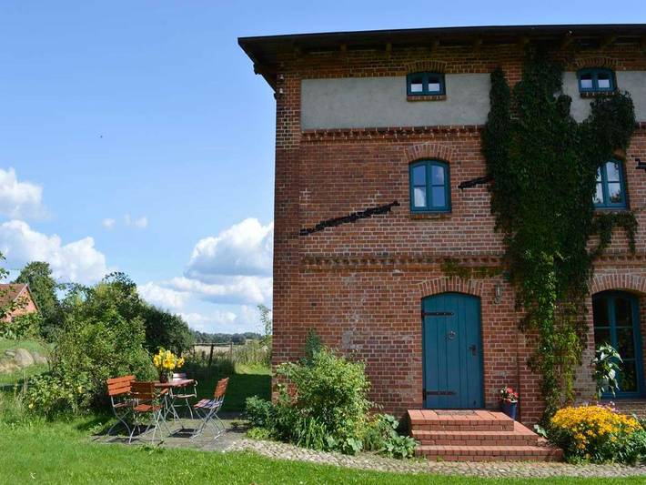 Ferienwohnung für 4 Personen, mit Terrasse und Garten sowie Sauna in Mecklenburgische Schweiz - 2