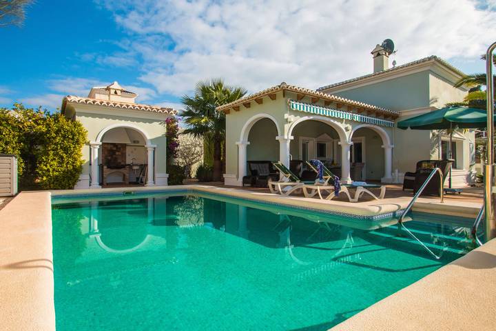 Villa für 6 Personen, mit Terrasse und Garten in Calpe