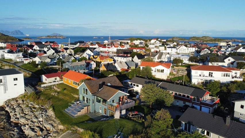 Location de vacances pour 8 personnes, avec jardin ainsi que vue et sauna dans Henningsvær - 2