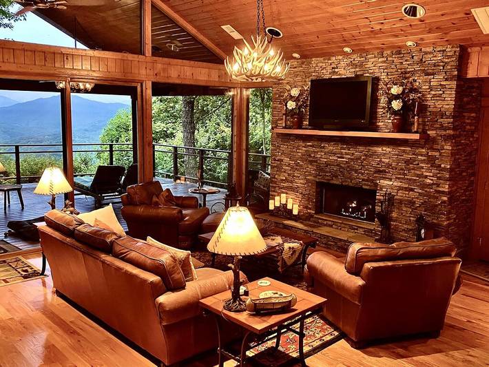 Gîte pour 10 personnes, avec jacuzzi et balcon dans Almond (Caroline du Nord)