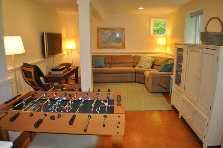 Vacation rental for 6 people, with yard in Martha's Vineyard
