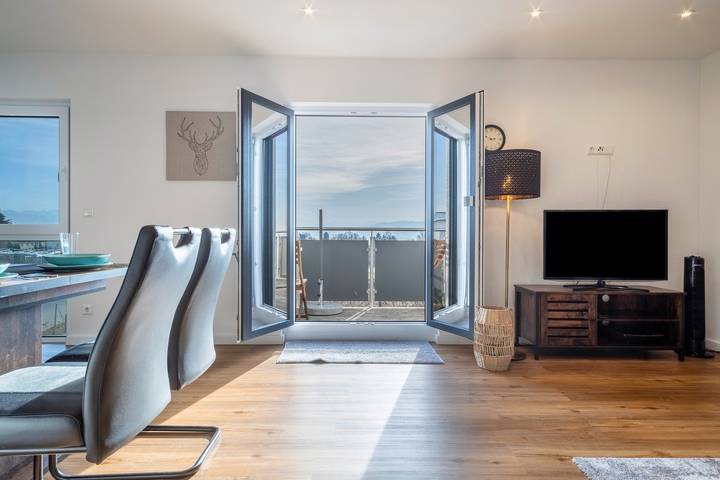 Ferienwohnung für 4 Personen, mit Seeblick und Balkon