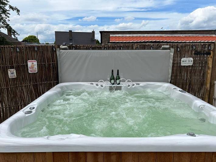 Location de vacances pour 2 personnes, avec jardin ainsi que piscine et jacuzzi à Evergem - 3