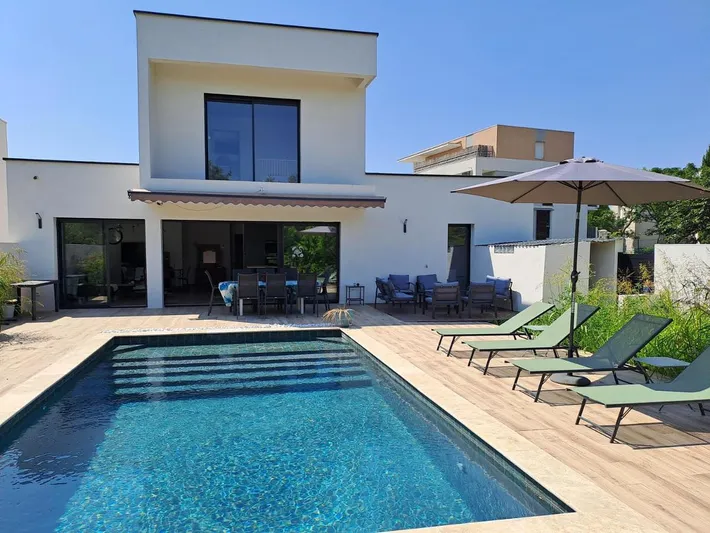 Apartamento de vacaciones para 2 personas, con terraza además de jardín y piscina, Se admiten mascotas - 1