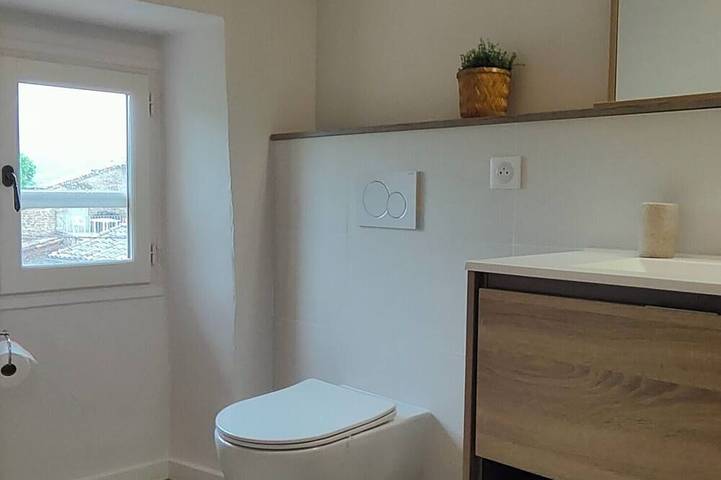 Location de vacances pour 2 personnes, avec piscine à Pompignan - 2