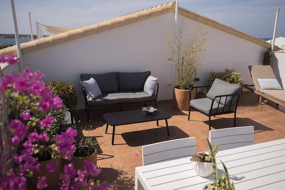 Apartamento entero, Apartamento Dúplex junto al lago. Wifi in La Savina, Formentera