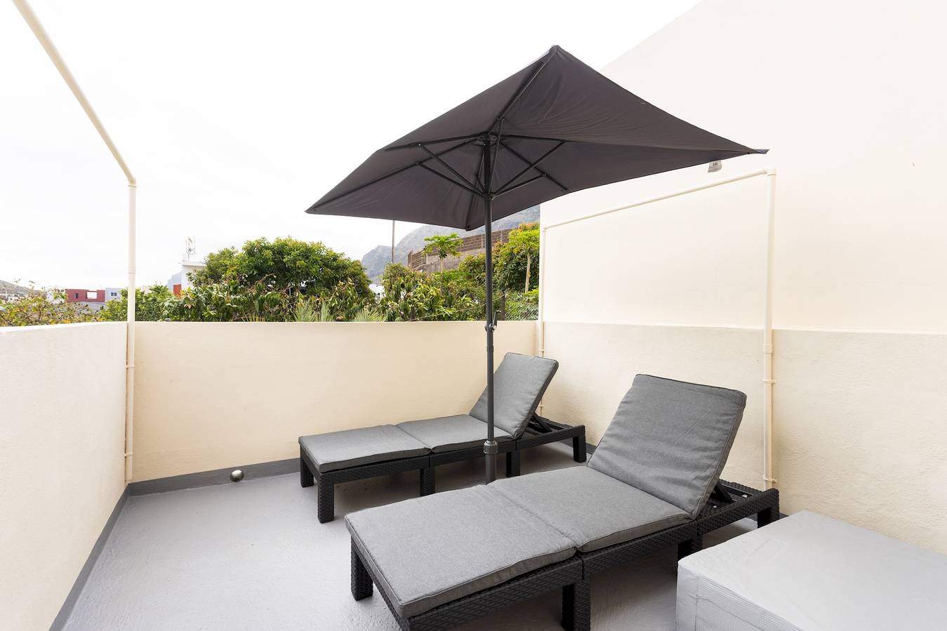 Tenohomes Cozy Family Home with Solarium & Terrace in Buenavista del Norte, North Tenerife