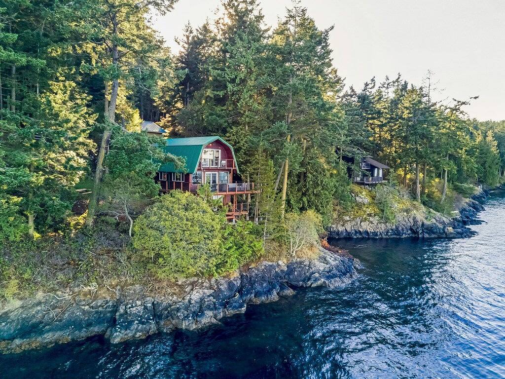 Waterfront! Hot Tub! (Ewr) in San Juan Island