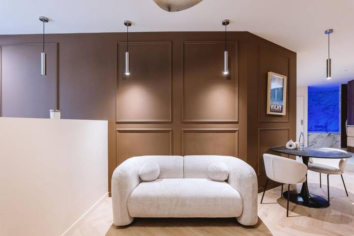 Gîte pour 2 personnes, avec jacuzzi dans Casino Grand Cafe de Vichy - 3