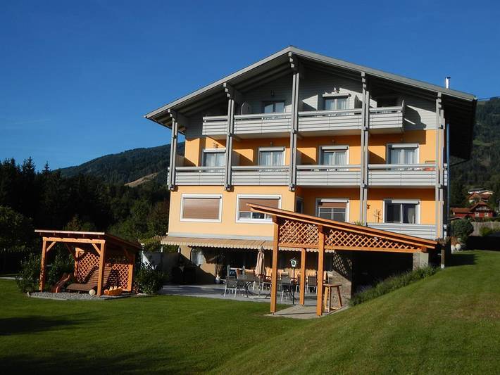 B&B für 3 Personen, mit Balkon und Terrasse sowie Garten und Pool am Millstätter See