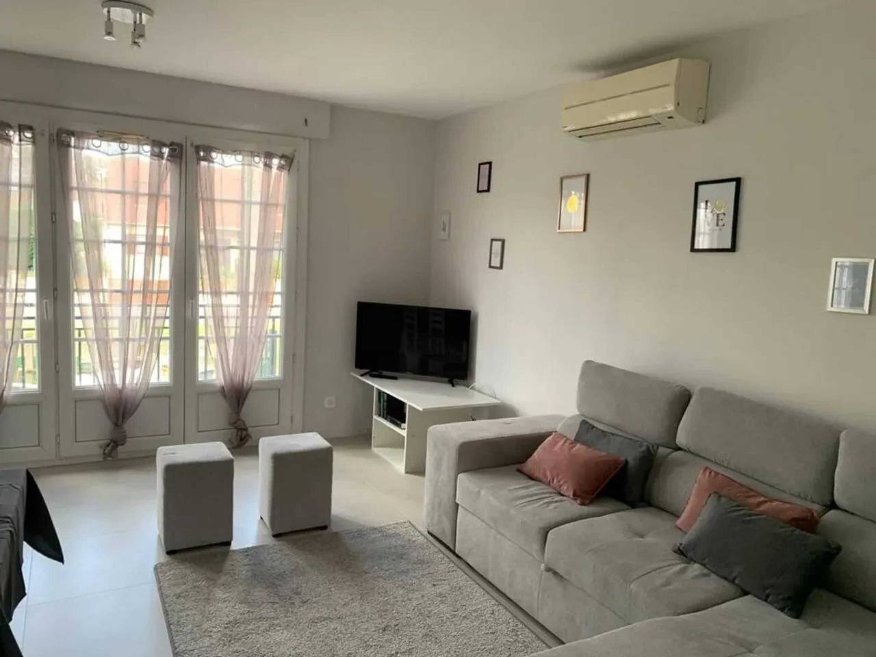 Entire apartment, Spacious apartment in Pierrelaye with garden view, 83 m² in Pierrelaye, Val-d'Oise