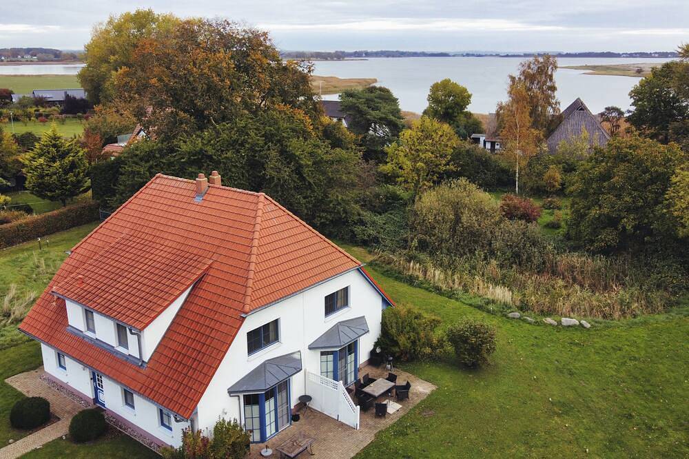 Komfortables Ferienhaus für 7 Personen mit Sauna, 110 qm, im Süden von Rügen in Halbinsel Zudar, Garz/Rügen