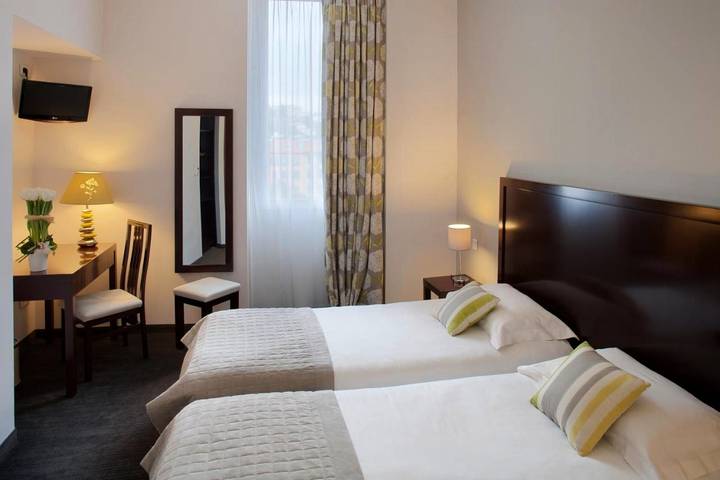 Hôtel pour 2 personnes, animaux acceptés dans Bowling Acropolis Nice - 4