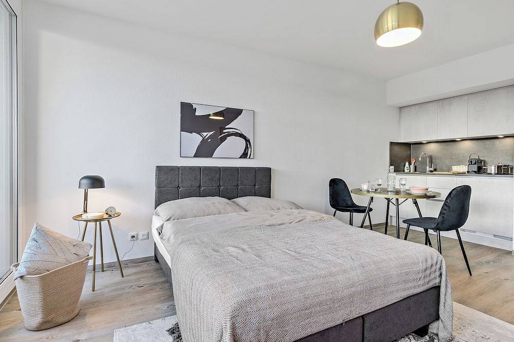 Entire apartment, Stylish studio | In the heart of Augsburg's old town in Augsburg-Innenstadt, Augsburg