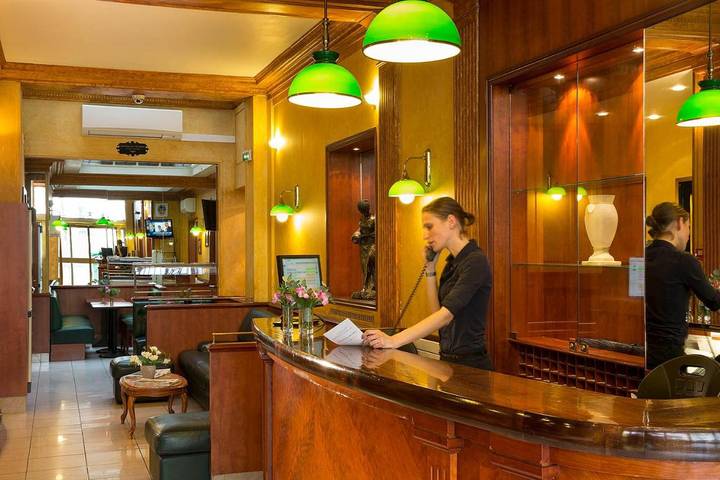 Hôtel pour 3 personnes, avec vue dans Gare De Diou - 3