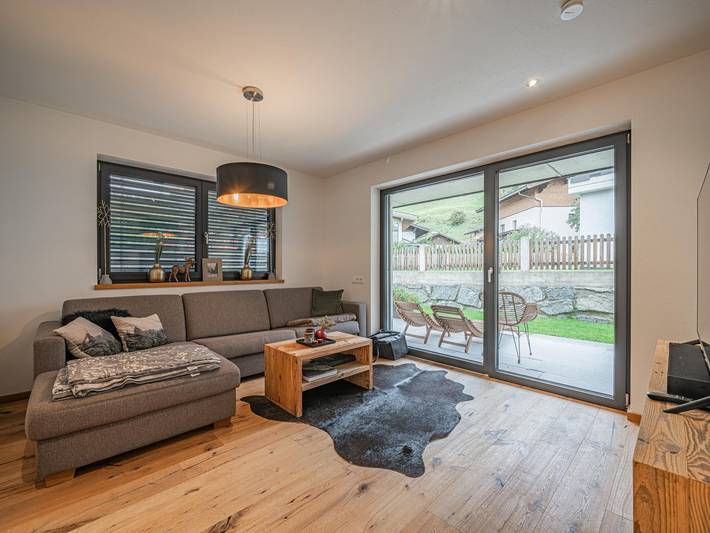 Ganze Wohnung, Moderne Ferienwohnung mit Sauna und Garten in Hohe Tauern, Hollersbach im Pinzgau