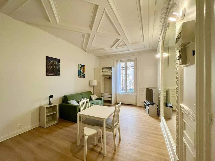 Appartement entier, Appartement de vacances pour 2 personnes in Chatou, Yvelines