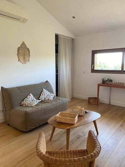 Location de vacances pour 4 personnes, avec jardin ainsi que terrasse et vue à Tabanac - 3