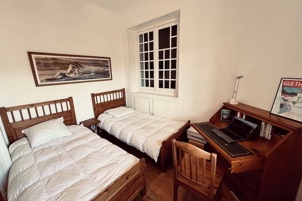 Biarritz, Large Basque villa, close to the ocean, golf course and town center, in a quiet location. in Biarritz, Bayonne und Umgebung