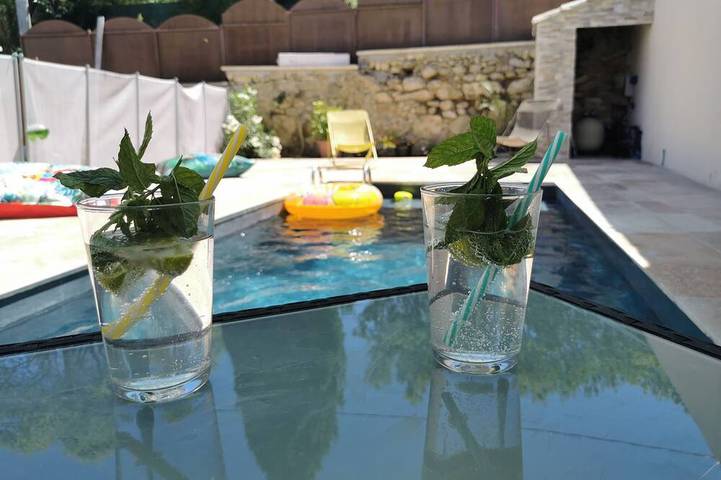 Location de vacances pour 5 personnes, avec terrasse à Saint-Pierre-de-Vassols