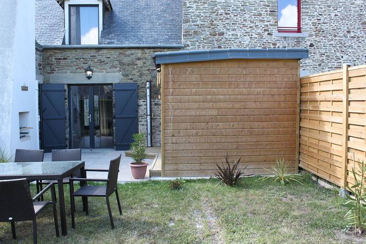 Gîte pour 4 personnes, avec terrasse ainsi que jacuzzi et jardin à Pontorson - 2