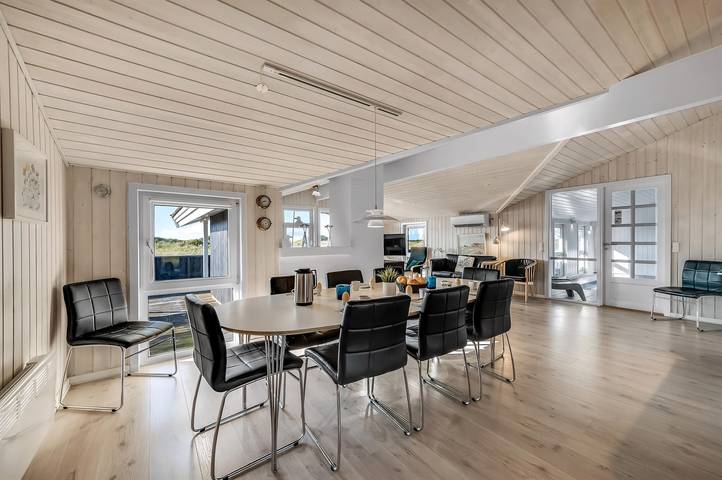 Ferienhaus mit Meerblick für 10 Personen, mit Sauna und Whirlpool sowie Terrasse in Blavand - 4