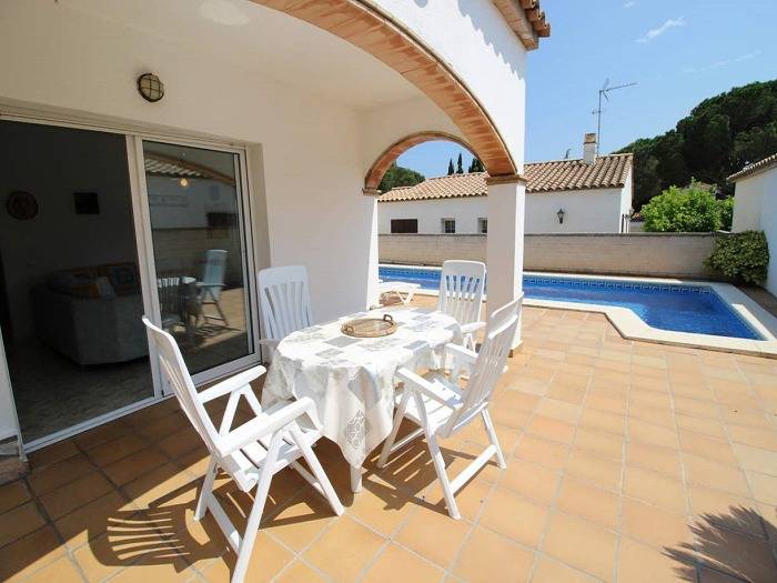 Ferienhaus für 4 Personen mit Pool in l'Escala, Oberampurien