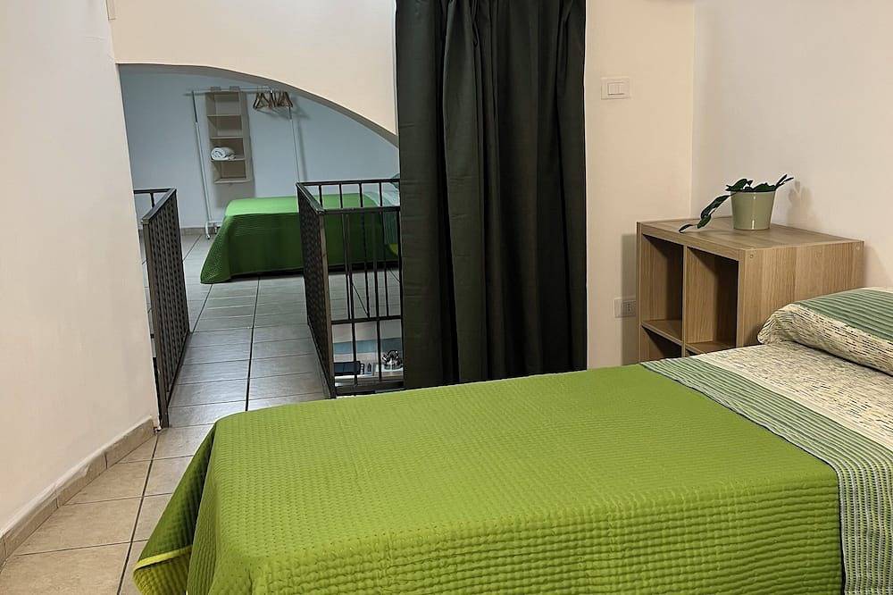 Entire apartment, Boaters' Home 2, Catania in Catania, Catania Province
