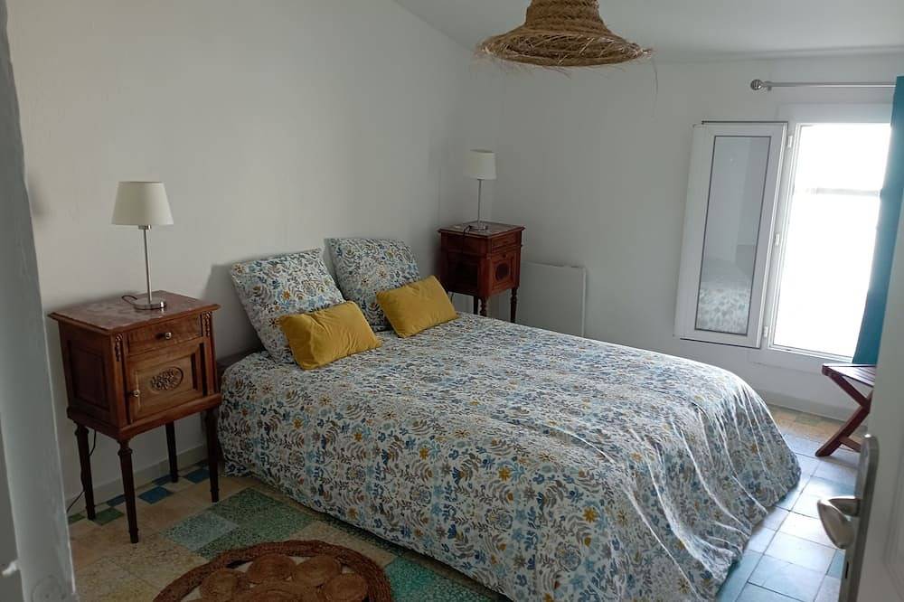 Entire apartment, Duplex La Terrasse Jasmin, 3 Chambres, au Coeur du Centre Historique de Mèze ! in Mèze, Côte d'Améthyste