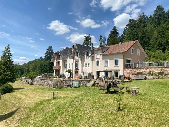 Gîte pour 8 personnes, avec terrasse et vue dans Hurbache