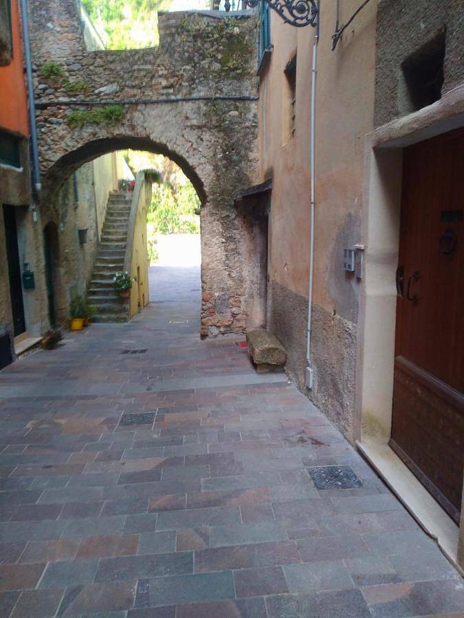 Gîte pour 6 personnes, avec vue et balcon à Cisano sul Neva