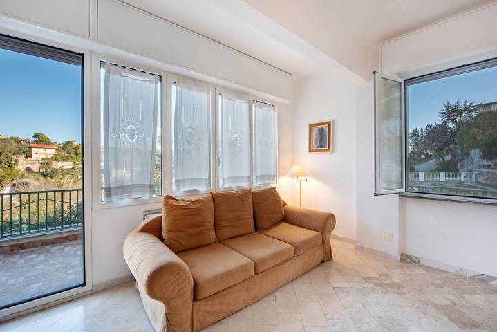 Appartamento intero, Appartamento 'Tramontana' con balcone in Celle Ligure, Riviera di Ponente