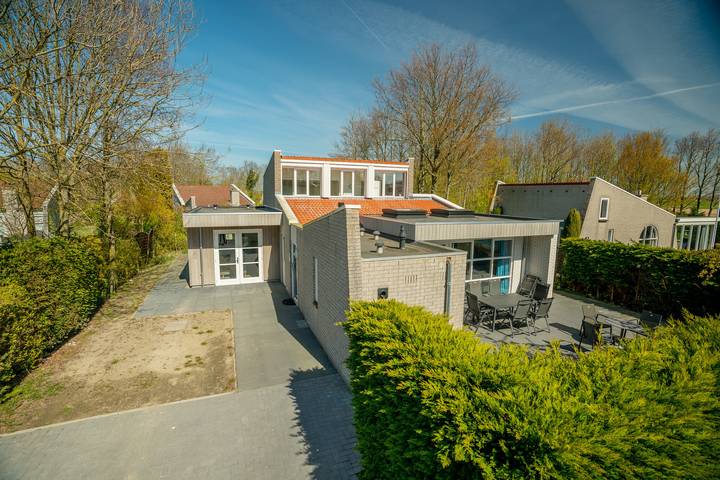 Ferienhaus für 10 Personen, mit Balkon/Terrasse und Terrasse sowie Sauna