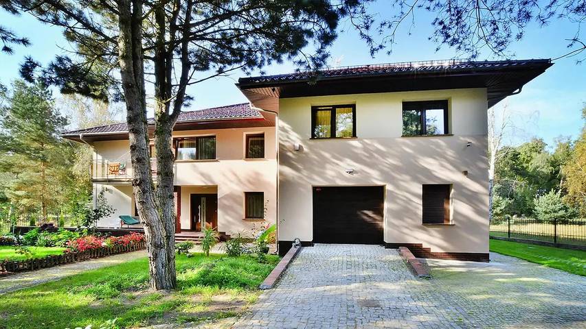 Villa für 10 Personen, mit Terrasse und Garten