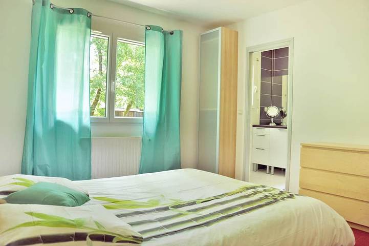 Location de vacances pour 8 personnes, avec jardin à Léognan - 2