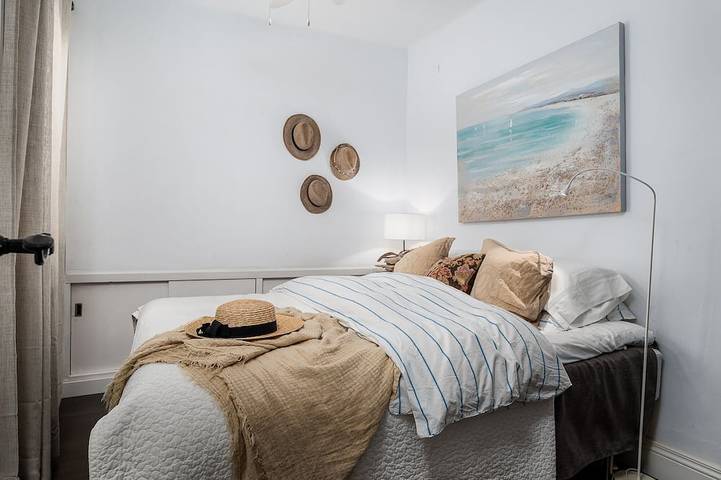 Ganze Wohnung, First-Line apartment just above Carabeillo/Burriana beach Three bedrooms in Playa Carabeíllo, Nerja