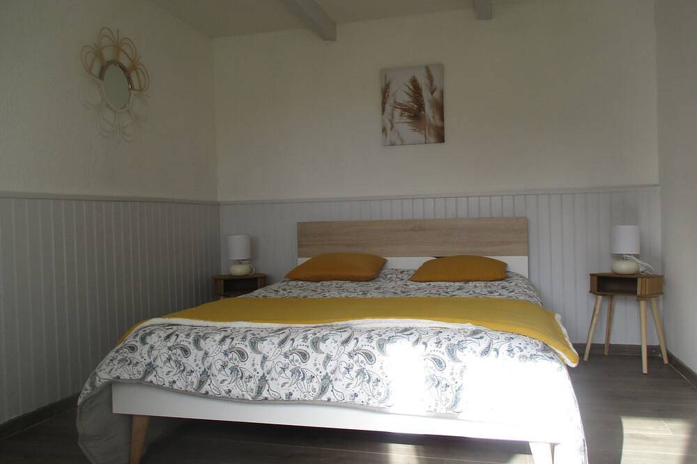 Little haven of peace in the Breton countryside, Garden and terrace - near the sea in Rosporden, Quimper region