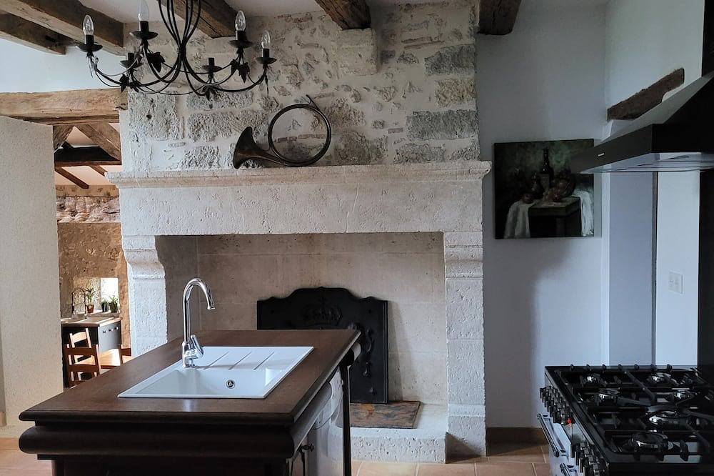 Très beau domaine avec piscine et parc arboré in Vianne, Région de Nérac