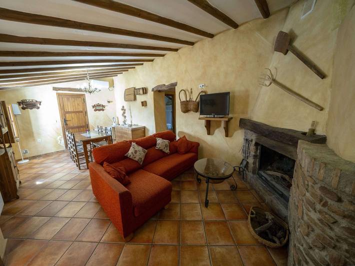 Ferienhaus für 4 Personen, mit Pool und Terrasse sowie Garten, kinderfreundlich - 1