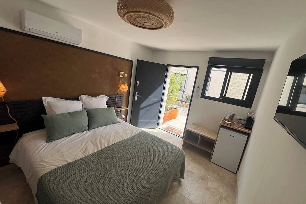 Suite Parentale Indépendante au Sein de la Maison D'hamih, Avec Petit-déjeuner in Uzès, Nimes region