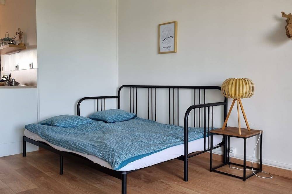 Appartement entier, Studio tout équipé avec balcon in Montrichard, Région de Blois