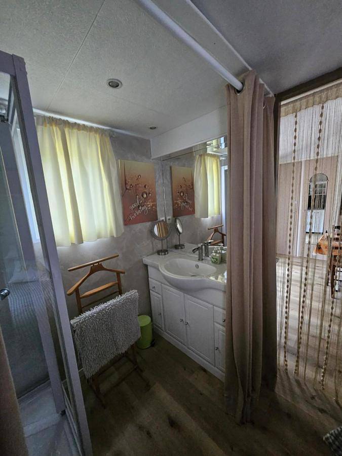 Mobile Home in Saint-Rémy-de-Provence, Région d'Arles