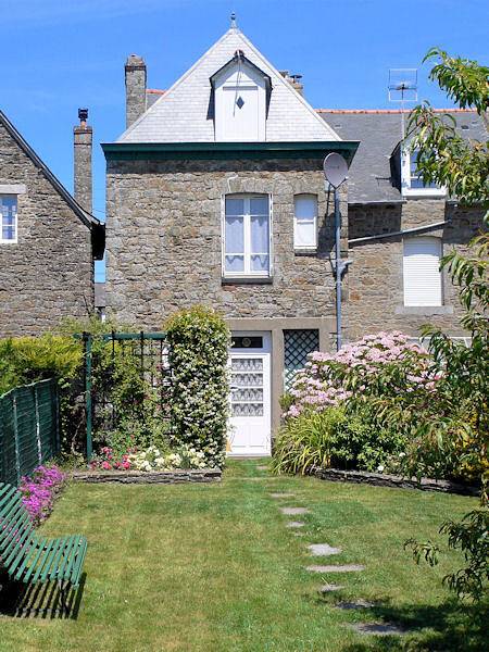 Gîte pour 5 personnes, avec terrasse et jardin - 1